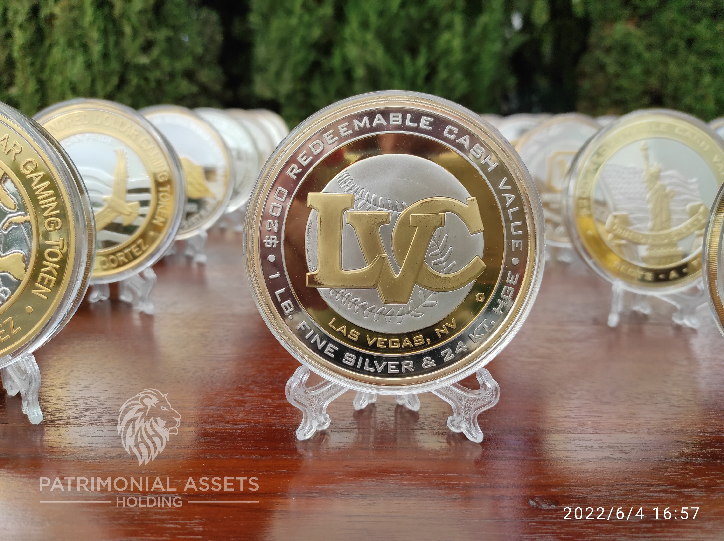 LVC sobre Bola de baseball — 2001 — 24k HGE — Mint G — Serial #003