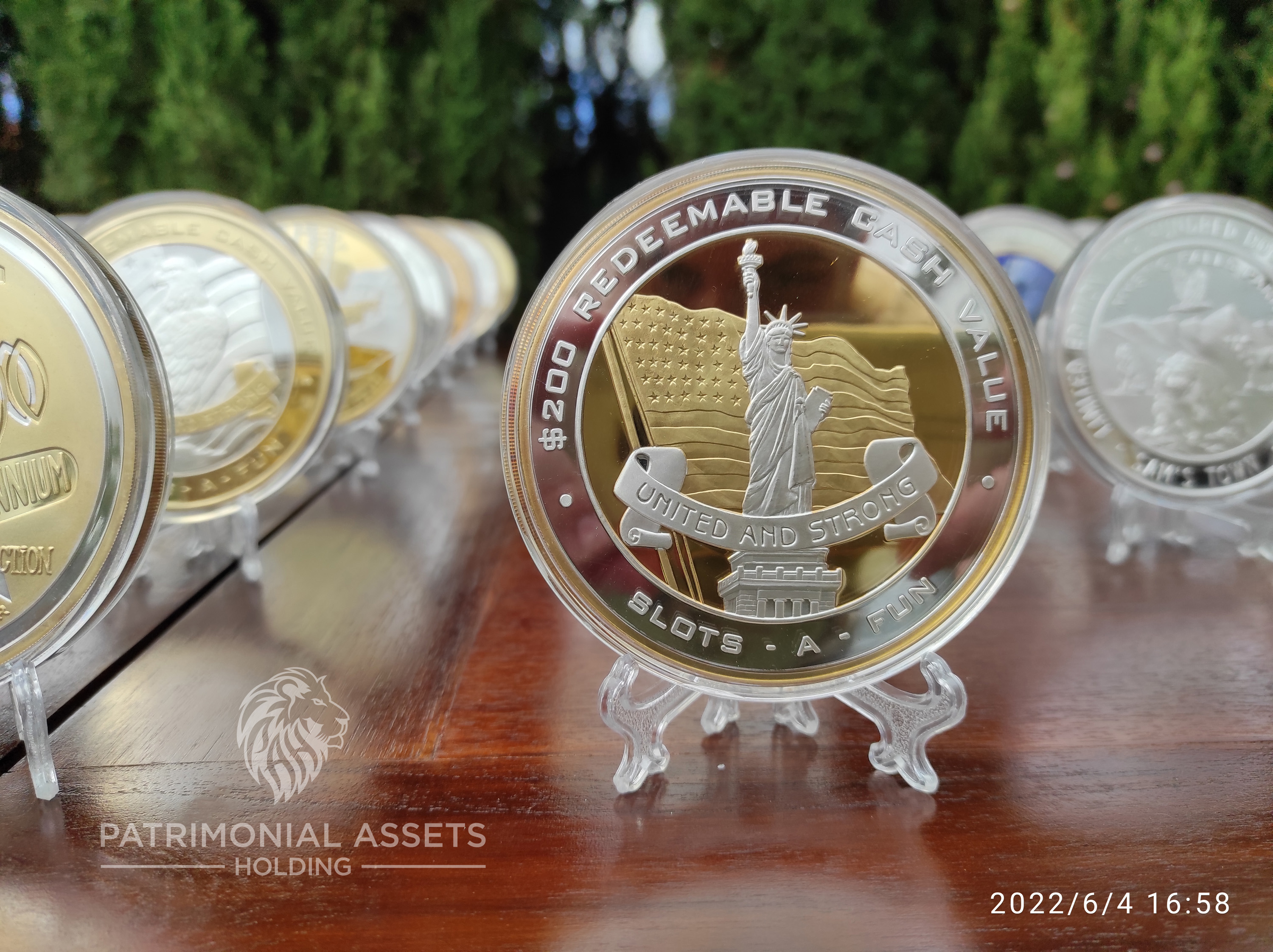 Statue of Liberty (Silver), Flag (Gold) — 2003 — 24k HGE — Mint G — Serial #090